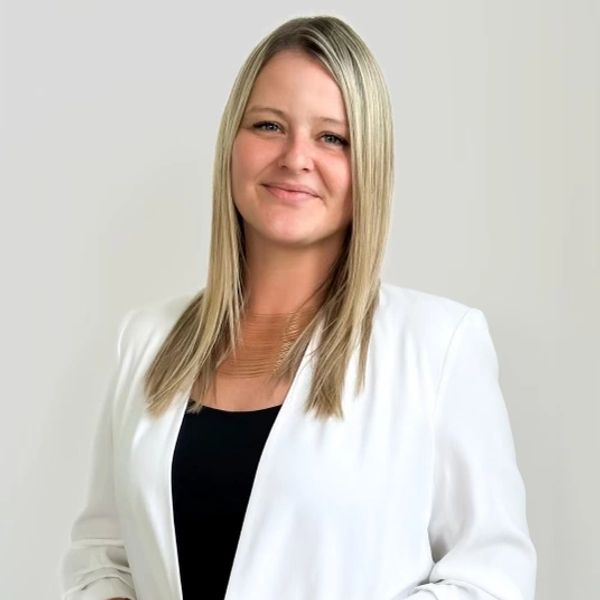 Valeria Litovkina Real Estate Agent in Toronto